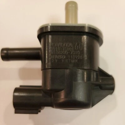 Solenoide de purga bote de vapor Toyota Rav4 Tundra Highlander Camry OEM. Foto 1 de 4