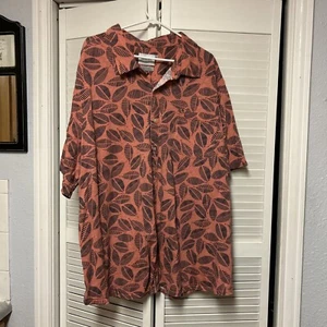 Men’s Goodfellow & Co Short Sleeve Button Up Shirt Size 4XL Salmon Navy Leaves - Picture 1 of 6
