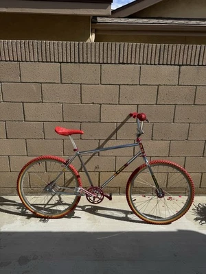 Bicicleta BMX Mongoose Kos Cruiser 26" Cromada Antigua Escuela Años 80 De Colección Foto 1 de 4