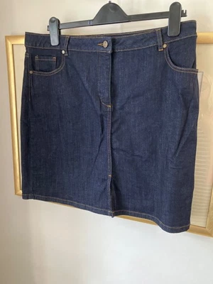 Hobbs size 16 denim skirt. New. - Image 1 of 4