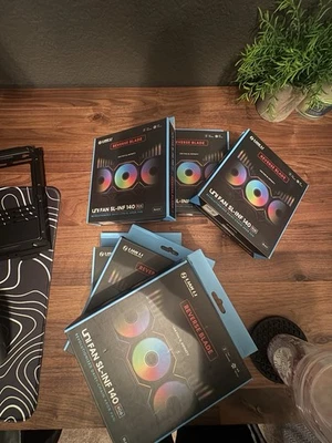 Lian Li Uni Fan SL Infinity SL-INF 140 ARGB Reverse Blade   - Image 1 of 3