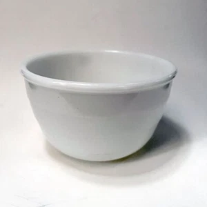 Early to Mid 20th C "GE" Milk Glass Mixing Bowl, 7 1/2" x 4 1/2" - Picture 1 of 4
