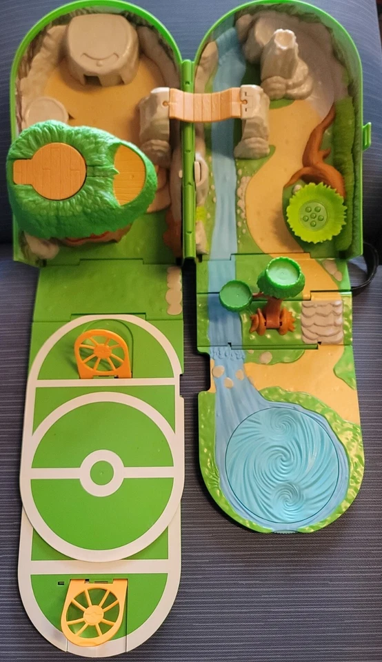 Pokemon Estuche Mochila Juego Set 2020 SOLO ESTUCHE SIN FIGURAS Foto 1 de 4