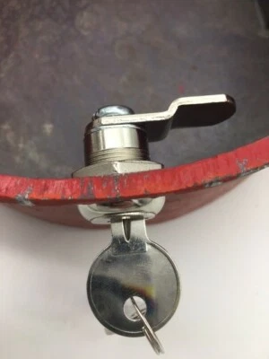 Replacement Lock and Key Set for Victor VENDORAMA Toy Gum Machine Vendo Rama