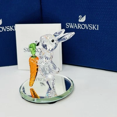 Swarovski 5530687 RABBIT WITH CARROT MIB - Image 1 of 4