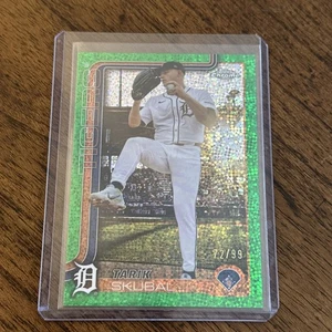 Tarik Skubal 2025 Topps Chrome Green Refractor Image Variation /99 Tigers - Bild 1 von 12