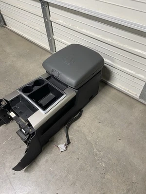 2009-2018 DODGE RAM 1500 2500 3500 GRAY CENTER FLOW CONSOLE - Image 1 of 4