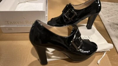 Tacones Taryn Rose talla 37 N charol cuña estrecha punta abierta $495 Italia Foto 1 de 4
