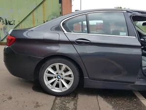 BMW Serie 5 F10 2014-2016 Lado Derecho Puerta Trasera Carcasa en Gris A90 41007206114 - Imagen 1 de 12