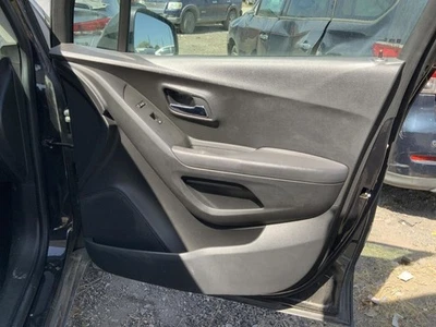 OEM TRAX      2015 Front Door Trim Panel 1364510 - Image 1 of 4