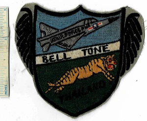 Vietnam War BELL TONE THAILAND w/ Tiger USAF US Air Force Shoulder Patch Cloth - Picture 1 of 2