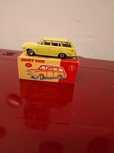 DINKY TOY NO 141 VAUXHALL VICTOR KOMBI IN ORIGINAL NEUWERTIGEM UNBERÜHRTEM ZUSTAND - Bild 1 von 11