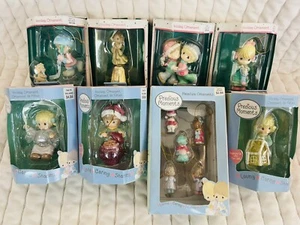 8 Vintage Precious Moments Weihnachtsschmuck Tanzen Hockey mehr 2000 2002 - Bild 1 von 6