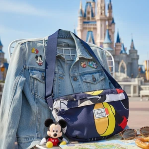 🎒 Herschel Supply Co. x Disney Mickey Mouse Waist Belt Bag / Fanny Pack - Picture 1 of 12