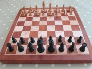 VINTAGE WOODEN TRAVEL CHESS SET COMPLETE WITH A FOLDING BOARD / BOX 63mm KING - Picture 1 of 5