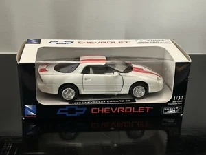 1997 Chevy Camaro SS. City Cruiser Collection 1/32 - Picture 1 of 18