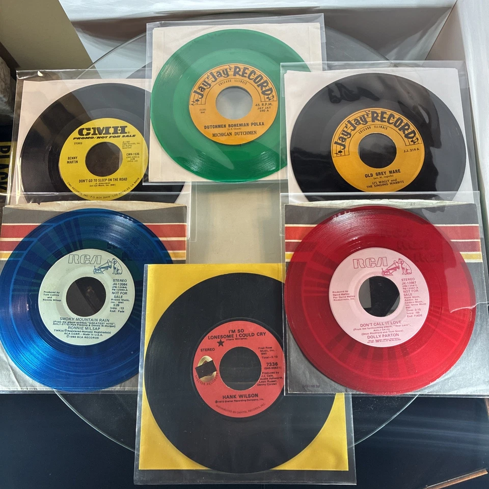Country Vinyl Lot Of 6/7”  Records, Dolly Parton + Ronnie Milsap Colored Vinyl*  - Image 1 of 4