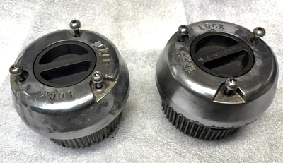 1985-1997 Ford F250 Dana 50 TTB Manual Locking Hub Dana 60 Pair 3 Bolt OEM F350 - Image 1 of 4