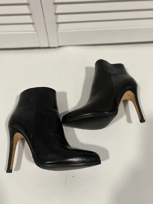 Botines Club Mónaco Tacones Negros Hechos en Italia Talla 7 Foto 1 de 4