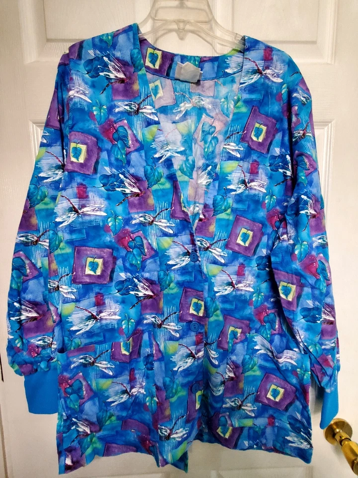 Peaches Scrub Top size L-Blue/Purple Dragonfly Button-up-Chest 26"/L 31" - Image 1 of 4