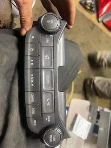 OEM RADIO CONTROL PANEL CHEVY MALIBU 13 - Picture 1 of 3