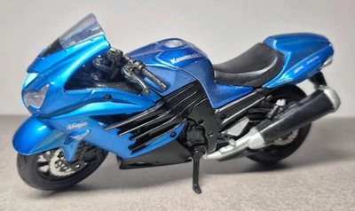 Maisto Kawasaki Ninja ZX-14R Blue Motorcycle Motorbike Model 1:18 scale 39300 - Image 1 of 4