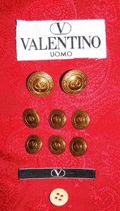 VINTAGE VALENTINO UOMO LOGO V SIGNATURE BLAZER BUTTON SET ANTIQUE BRASS FINISH - Picture 1 of 22