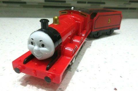 Thomas &Friends Trackmaster "JAMES" 2006HIT TOY MOTORIZED Train Tank Engine EUC! Cover