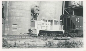 9G797 RP 1970s PLYMOUTH LOCOMOTIVE WHAT/WHERE ? GRAIN ELEVATORS ? - Picture 1 of 1