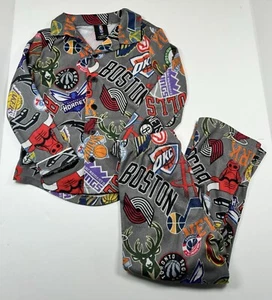 NBA Logo Jungen NBA Lounge Nachtwäsche Pyjama Set Basketball Gr. M 5-6 - Bild 1 von 14