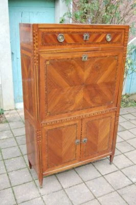 secrétaire d époque louis XVI en noyer et marqueterie de l est de la France - Photo 1/4