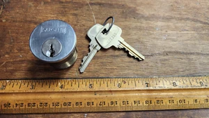 Sargent 1-1/4" Einsteckzylinder silbernes Zifferblatt mit 2 original Sargent Schlüsseln S Keilnut - Bild 1 von 4