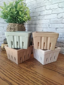4 Ceramic Berry Basket Square Fruit Bowls Rustic Stoneware Berry Colanders - Picture 1 of 3