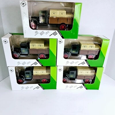 Ertl John Deere 1931 Hawkey Crate Delivery Truck Die Cast Metal Bank USA Lot 5 - Image 1 of 4