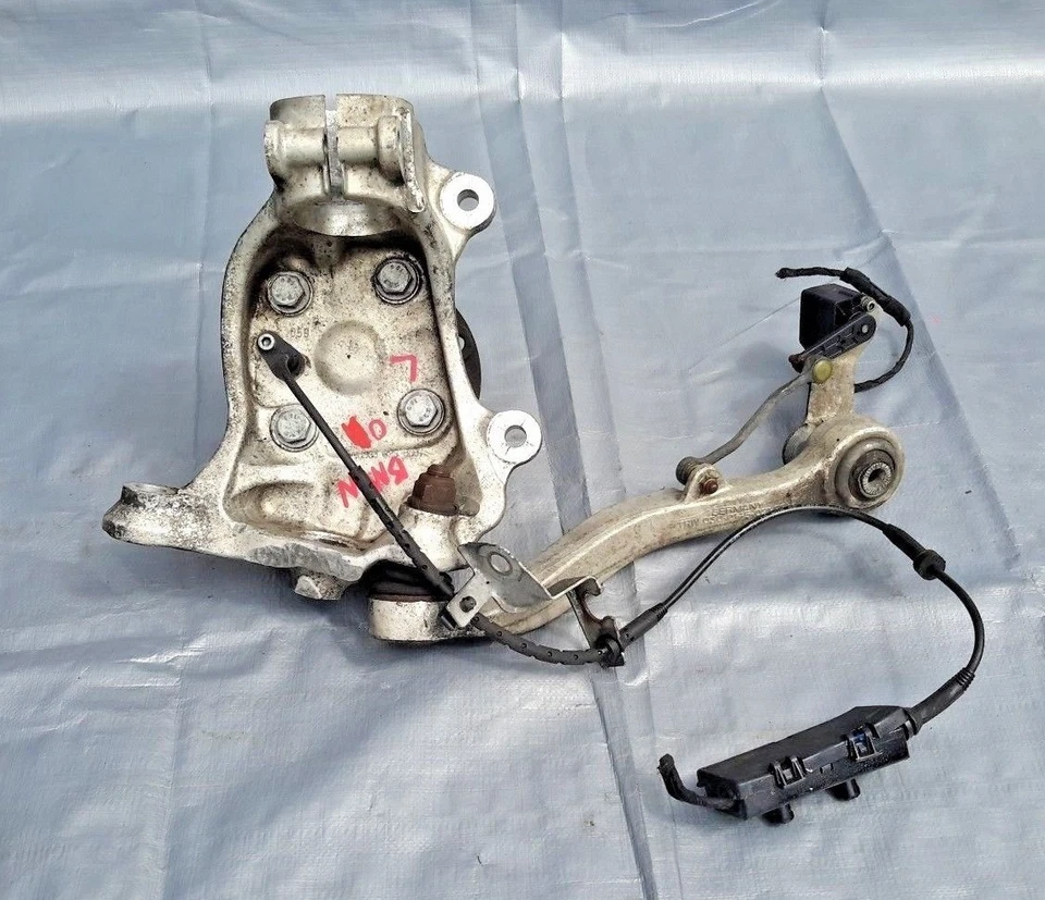 2002-2005 BMW 745i 745Li Front Right Spindle Knuckle  Control Arm 1129-02080249 - Image 1 of 4