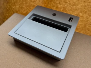 Kabeldurchführung für Tischeinbau | Bürste + USB | Silber | in OVP - Bild 1 von 10