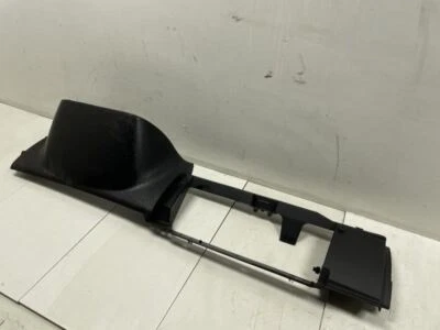 CHEVROLET SUBURBAN 1500 2012 LT TABLERO LATERAL DERECHO GUANTERA INFERIOR MOLDURA DE FÁBRICA Foto 1 de 4
