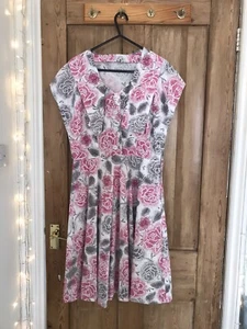 Wunderschönes Handmade Vintage Kleid - Bild 1 von 3