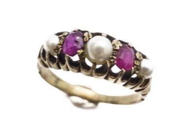 ATTRACTIVE ANTIQUE ENGLISH 9K GOLD PEARL & RUBY 5 STONE RING c1895 - Image 1 of 4