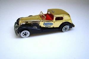 HOT WHEELS CALIFORNIA CUSTOMS – 1935 CLASSIC CADDY – STUDIO LIMO – GOLD CHROME - Picture 1 of 5