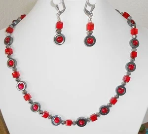 TRAUMHAFTES SET / Collier Würfel Kette HÄMATIT + GLAS in ROT / ML 50 cm - Bild 1 von 4