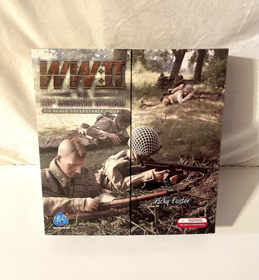 Boneco de ação DiD Segunda Guerra Mundial EUA 101º Airborne Ricky Foster 1/6 12" (2006) novo na caixa - Imagem 1 de 4