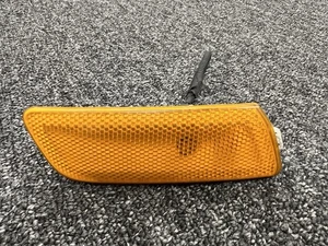 AUDI A3 FRONT SIDE MARKER LIGHT RH 2006-2008 OEM PASSENGER 8P4 945 072 - Foto 1 di 3