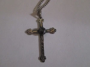 Schöner Gothic Stil Sterling Silber Kreuz Anhänger mit schwarzem Strass. - Bild 1 von 3