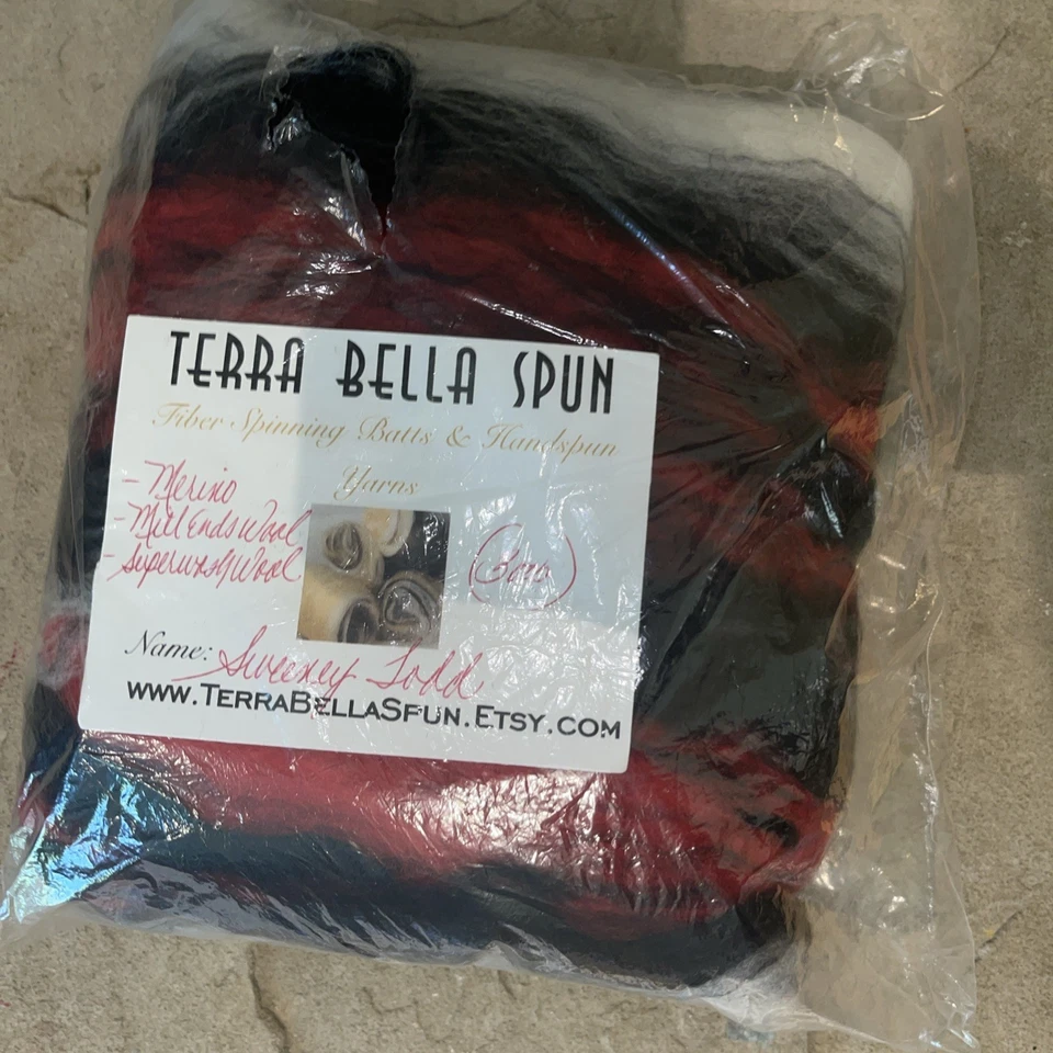 Terra Bella Spun Merino Wool Spinning Batt – Autumn Gold Red Black Gray 3 oz - Image 1 of 4