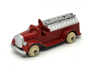 Tootsietoy No. Camión de bomberos 236 Mack Hook & Ladder - 3" Foto 1 de 4