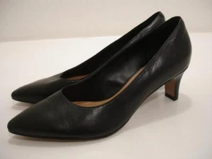 Womens 8.5 M Clarks Crewso Wick Black Leather Dress Shoes Pump Heel Soft Cushion - Picture 1 of 12