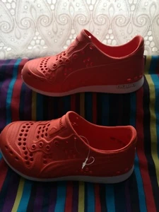 Orange Puma boy/girl sandals, brand new, really light and very comfortable - Picture 1 of 8