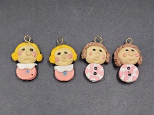 Ciondolo bambina argilla polimerica bionda marrone collana vintage gioielli - Foto 1 di 7
