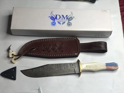 Cuchillo de caza de hoja fija | 12,25" en general Damasco Bowie rojo blanco azul DM-1150 Foto 1 de 4